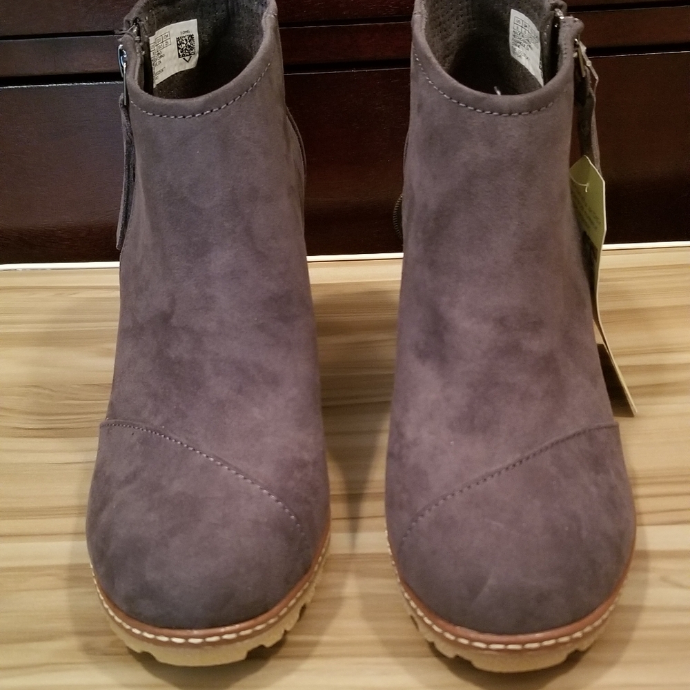 Brand New TOMS Wedges in Grey